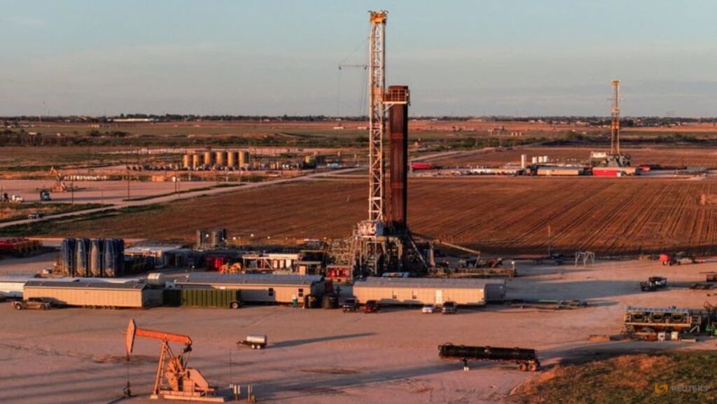Oil climbs but markets shrug off US-Iran deadlock Oil climbs but markets shrug off US-Iran deadlock