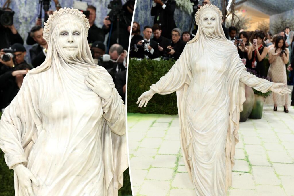 Heidi Klum’s bizarre statuesque Met Gala look mistaken for AI — ‘What is this?’