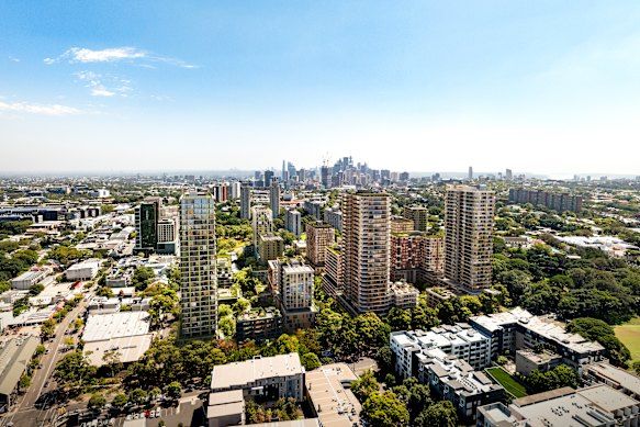 Buildings range from two storeys up to a maximum of 33 storeys. Taller buildings will be located along the edges of the precinct and spaced apart to protect sunlight, views and amenity.