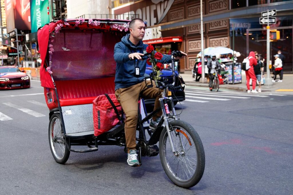 Shady NYC pedicabs could finally face crackdown — including requiring meters