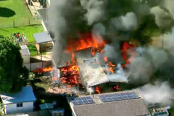 The fire in Clontarf spread from one house to another. 