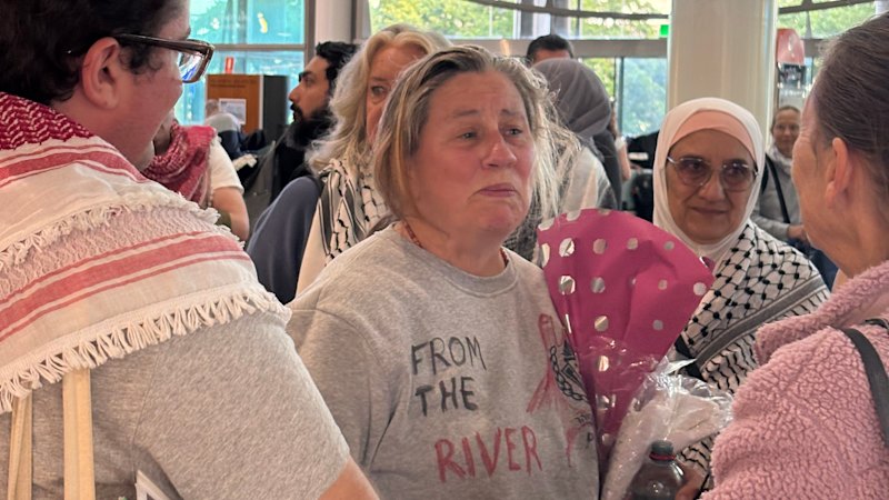 Gold Coast grandmother’s outlawed message on Israeli-issued prison clothes Gold Coast grandmother’s outlawed message on Israeli-issued prison clothes