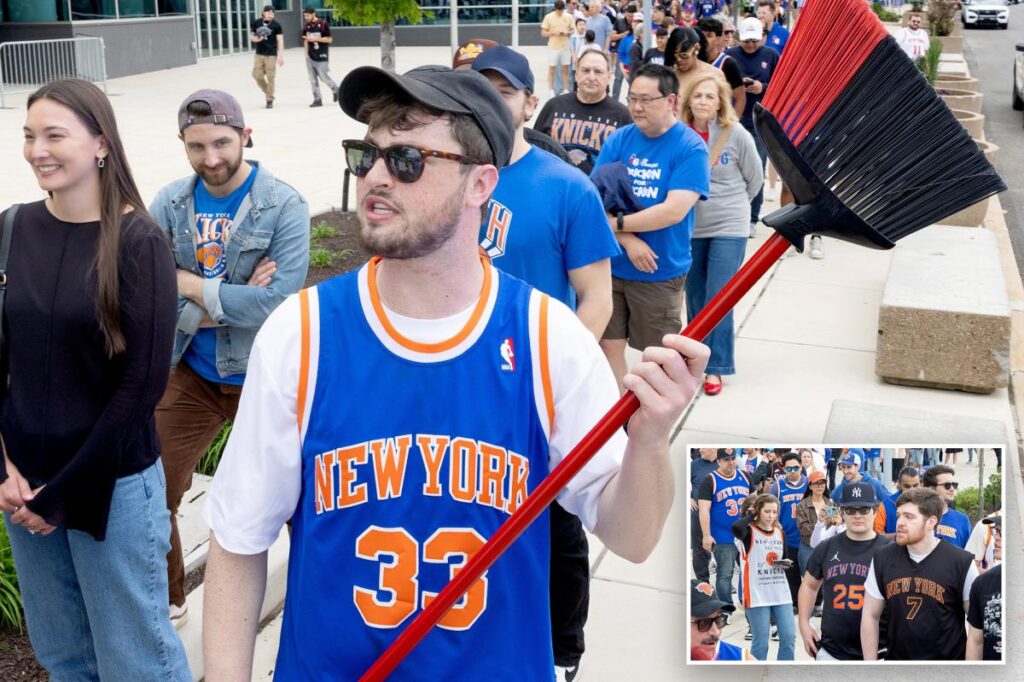 Knicks fans score against hapless Philly even at Sixers’ arena: ‘All you can see is blue and orange’