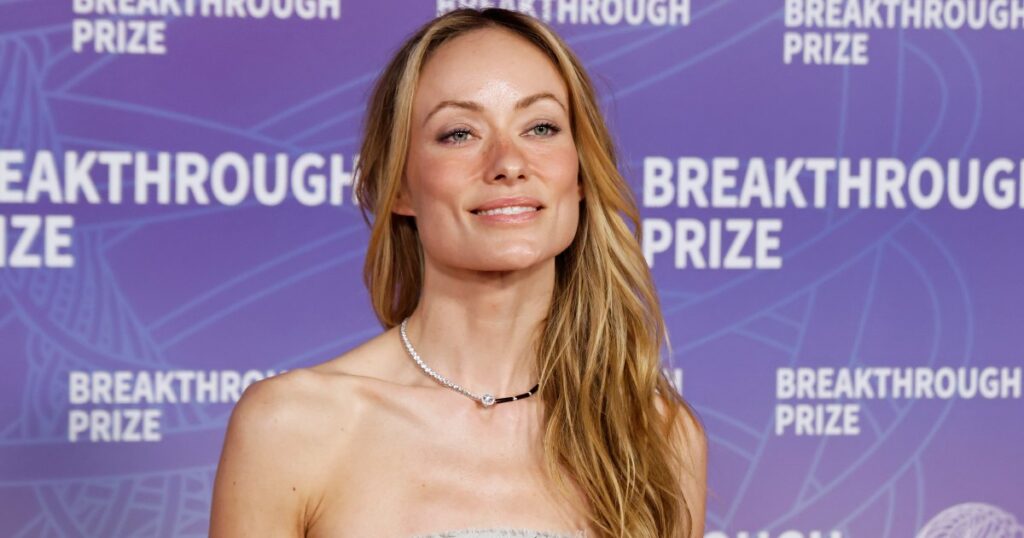 Olivia Wilde Gets Her Glow With This  Blush Shoppers Call ‘Perfectly Natural’