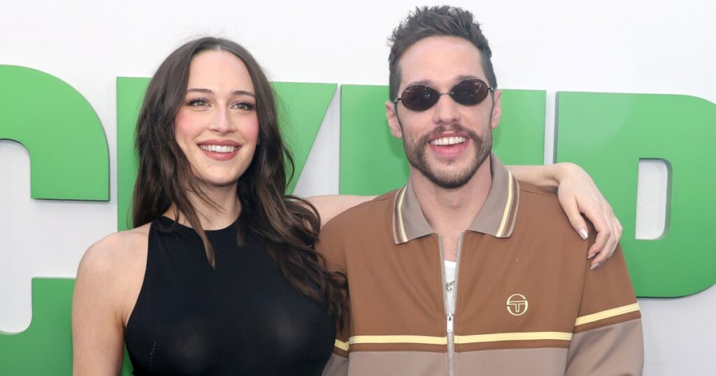 Elsie Hewitt Praises ‘Supportive’ Online Community After Pete Davidson Breakup: ‘Love U Guys’ Elsie Hewitt Praises ‘Supportive’ Online Community After Pete Davidson Breakup: ‘Love U Guys’