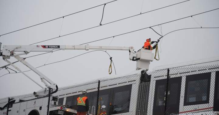 Feds working with City of Ottawa to ease public service transit woes: memo Feds working with City of Ottawa to ease public service transit woes: memo