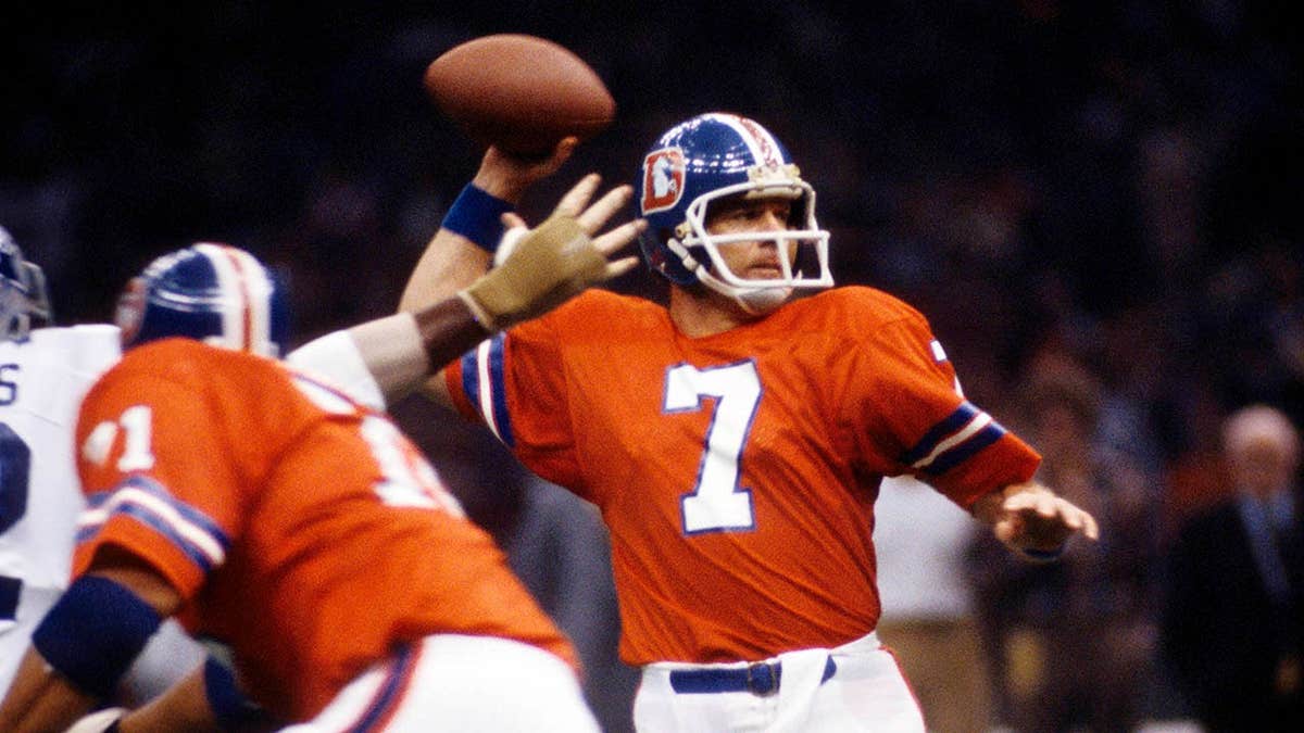 Denver Broncos quarterback Craig Morton throwing a pass during Super Bowl XII