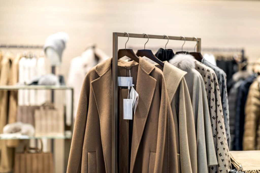 California shopper sues fashion retailer for too many early promo texts – now she wants every American to join her class action