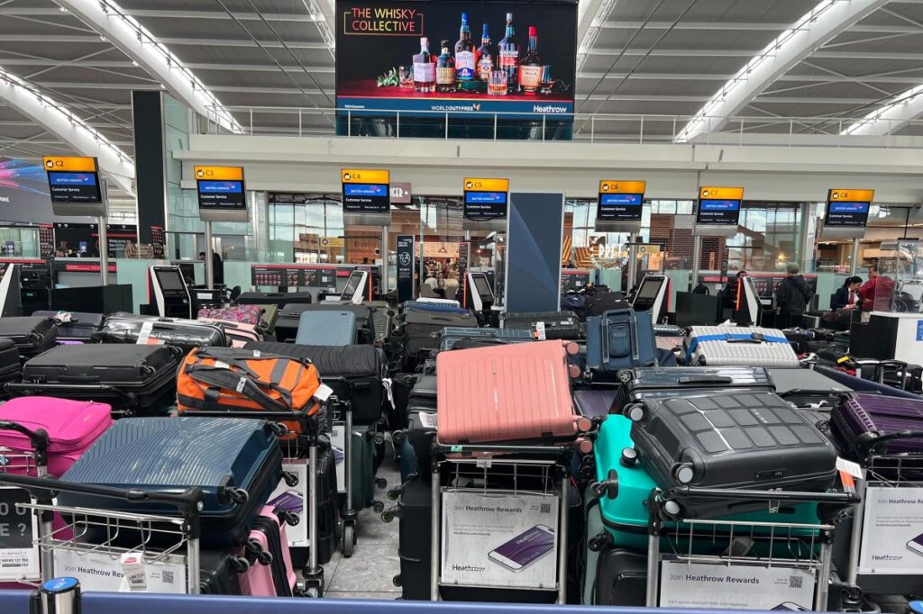 20,000 bags stranded after technical issue at Heathrow Airport leaves travelers scrambling 20,000 bags stranded after technical issue at Heathrow Airport leaves travelers scrambling