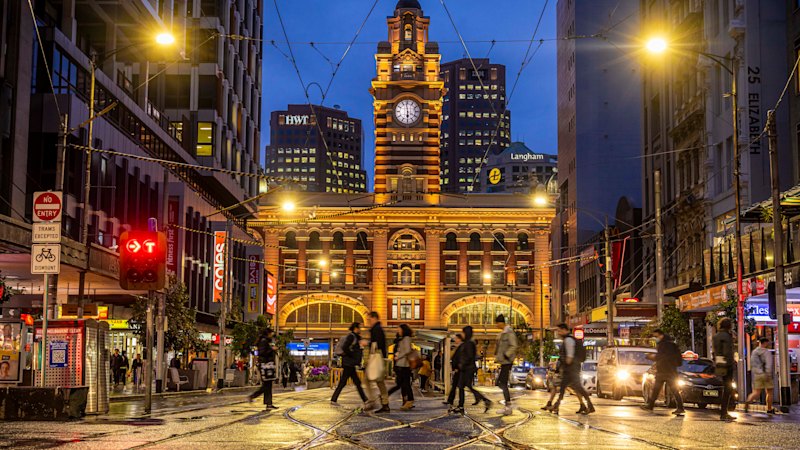 Man arrested after verbal threat prompts CBD police operation Man arrested after verbal threat prompts CBD police operation