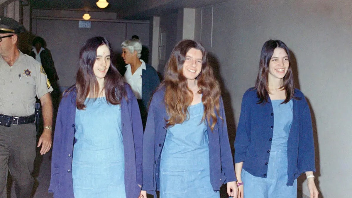 Susan Atkins Patricia Krenwinkel Leslie Van Houten walking to court