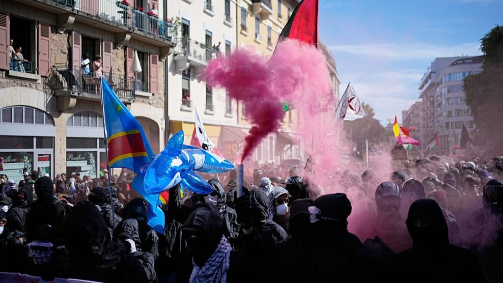 Thousands protest G7 in Geneva as summit opens this Monday in France