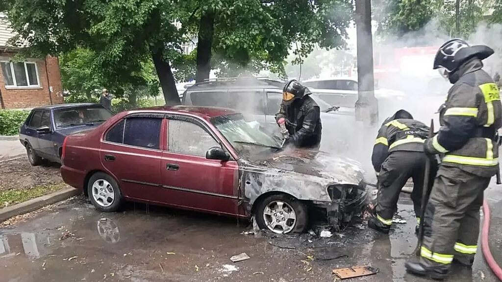 Ukraine strikes Moscow oil refinery for second time this week Ukraine strikes Moscow oil refinery for second time this week