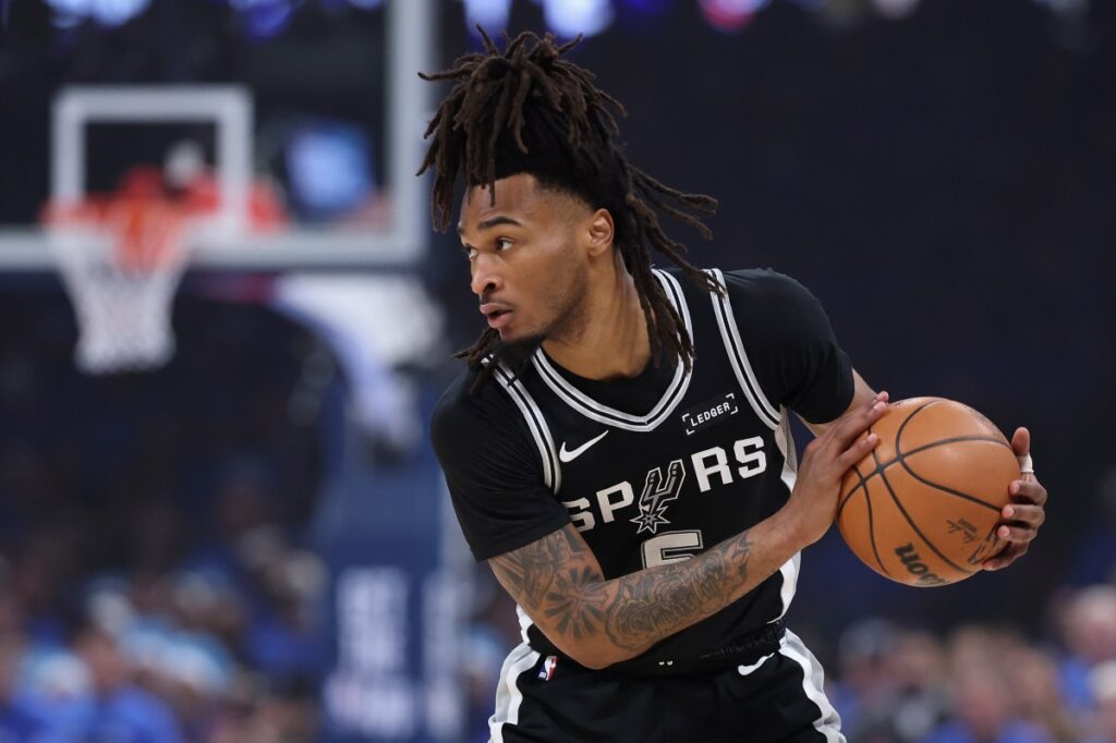 Stephon Castle Explains His Defensive Plan for Slowing Down Jalen Brunson