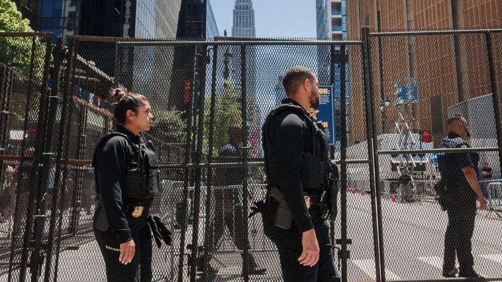 Secret Service, TSA and NYPD transform Madison Square Garden into fortress for Trump’s NBA Finals visit Secret Service, TSA and NYPD transform Madison Square Garden into fortress for Trump’s NBA Finals visit