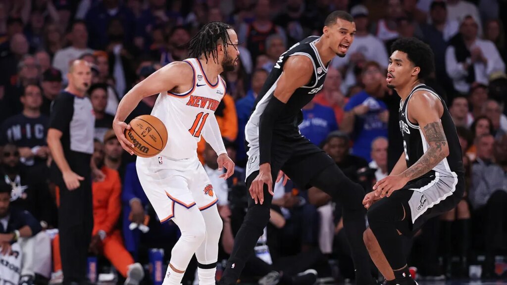 Victor Wembanyama puts hand on Jalen Brunson’s head, pushes him down as refs look the other way in Game 3