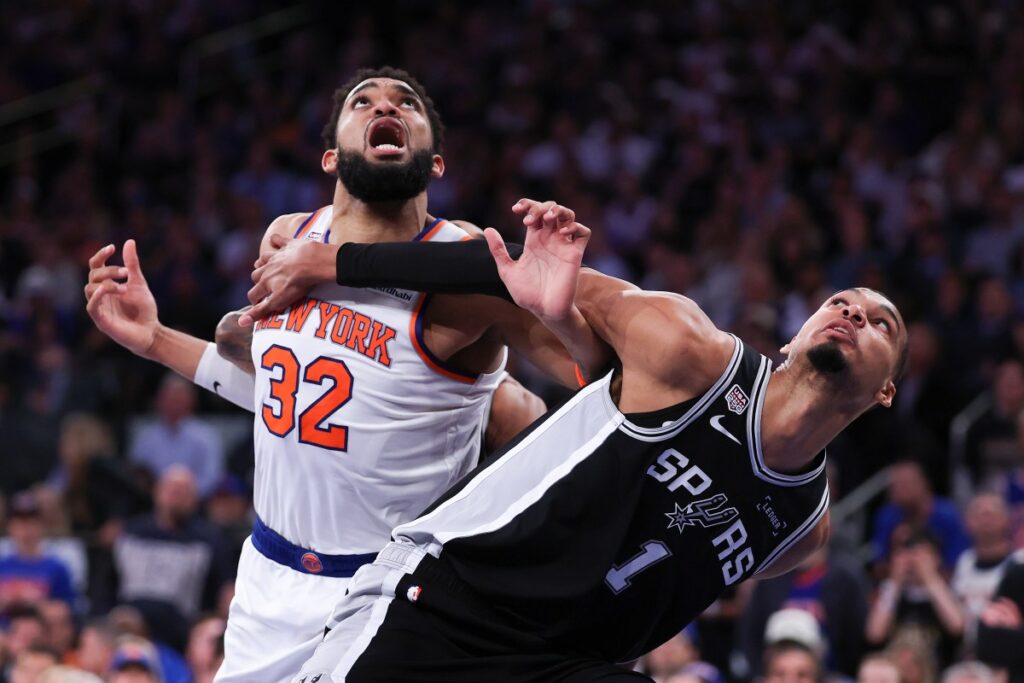Revealing Stat Exposes Knicks Karl-Anthony Towns’ NBA Finals Weakness Revealing Stat Exposes Knicks Karl-Anthony Towns’ NBA Finals Weakness