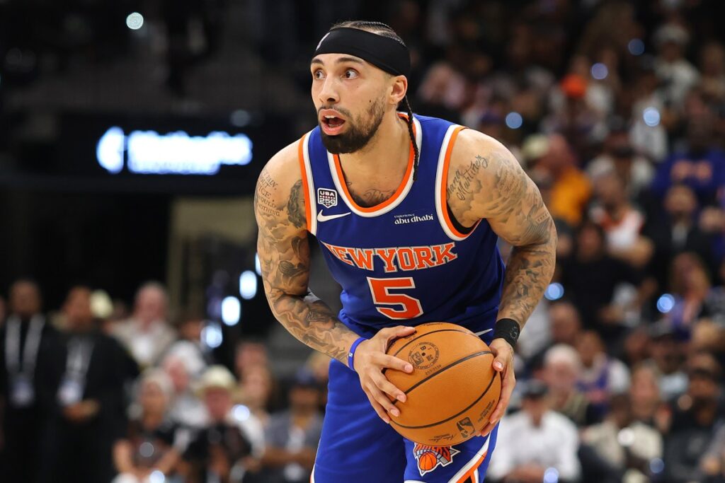 Knicks’ Jose Alvarado Delivers Clear Warning to Victor Wembanyama Knicks’ Jose Alvarado Delivers Clear Warning to Victor Wembanyama