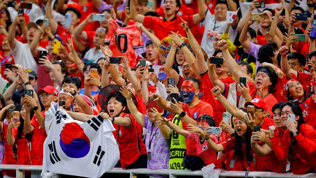 Tequila and ‘Gangnam Style’: South Korea’s World Cup Fans Enjoying Mexico