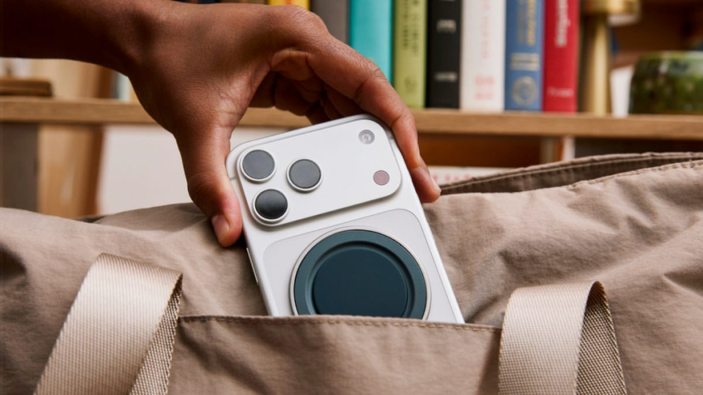 Flat PopSockets Are Here (and I Like It Better Than OhSnap’s Flat Grip)