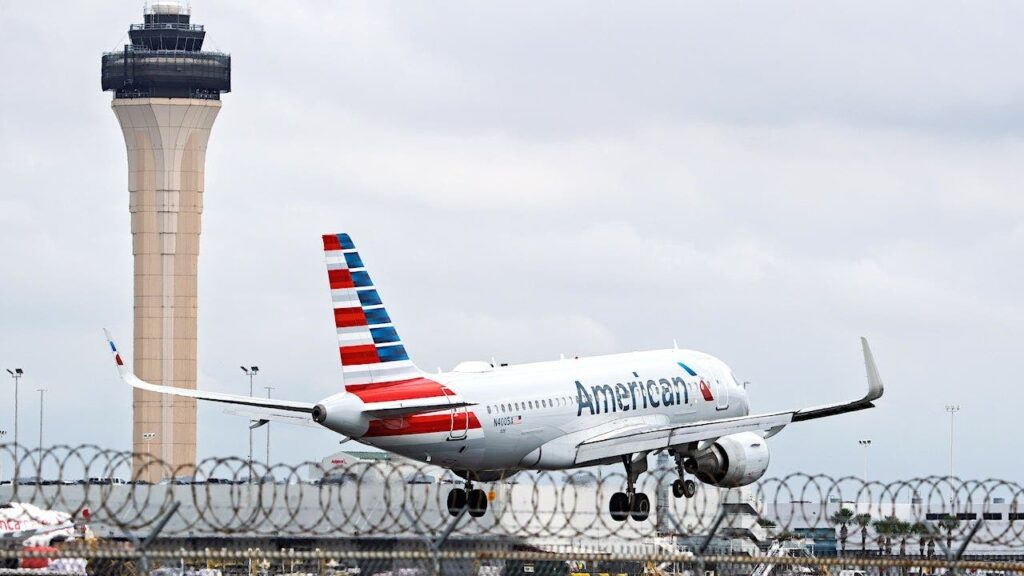American Airlines flight aborts Miami takeoff after business jet enters runway