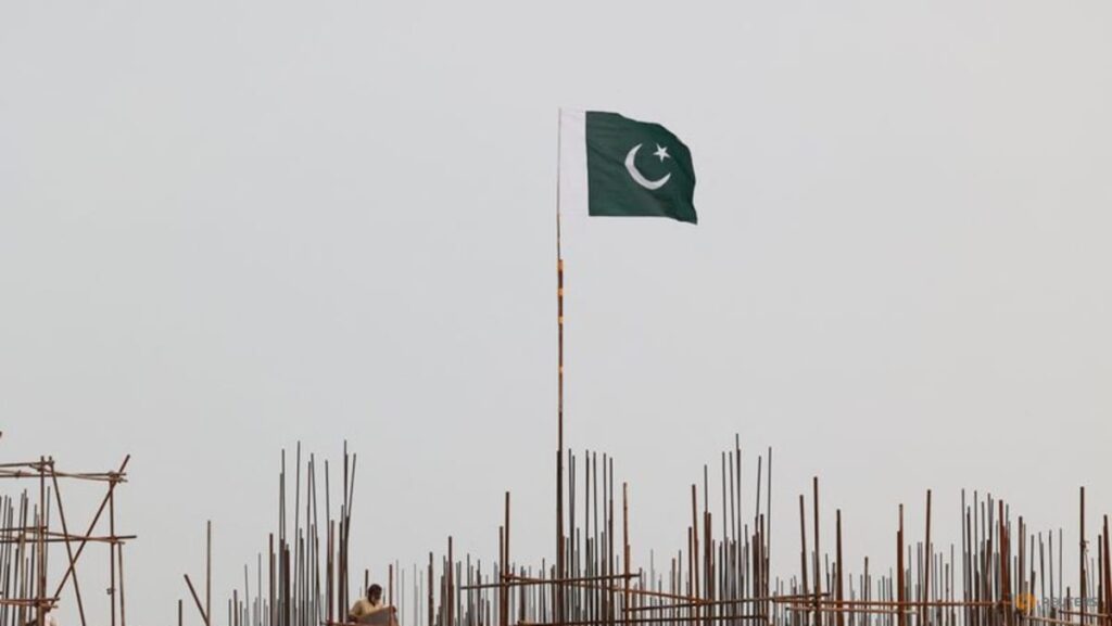 Police mistakenly shoot, kill Australian child in Pakistan Police mistakenly shoot, kill Australian child in Pakistan