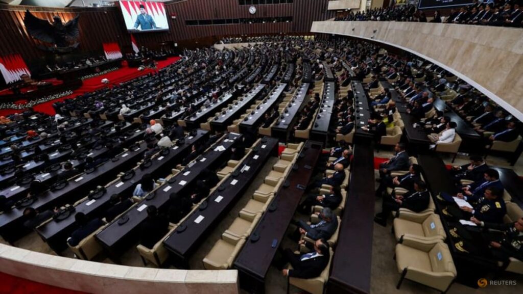 Indonesia passes bill expanding central bank role to spur growth  