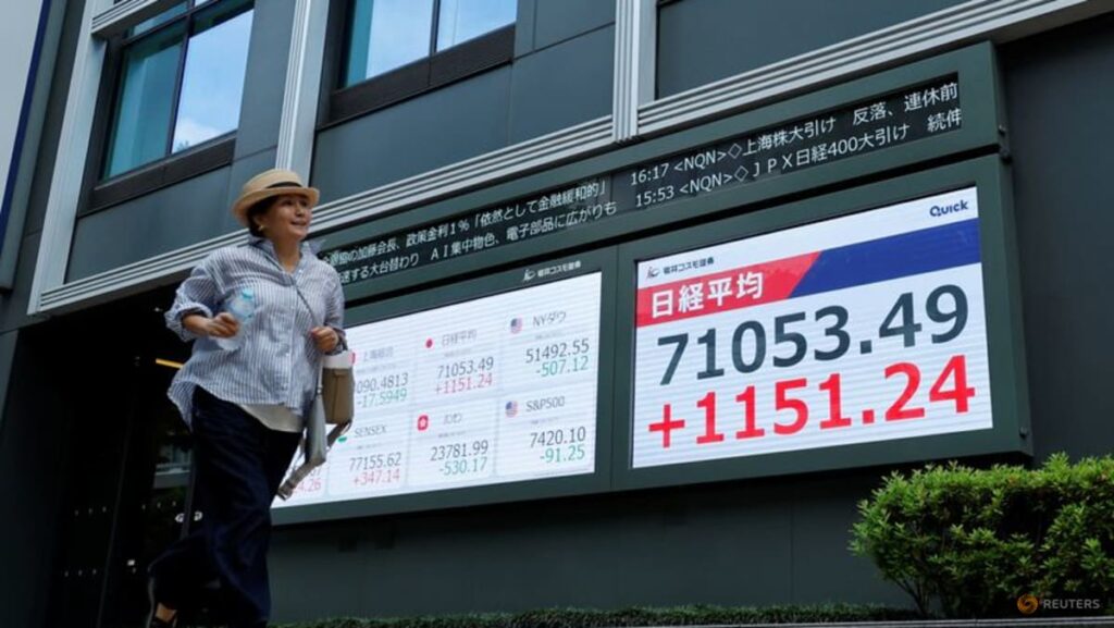 Japan, South Korea stocks hit records as oil prices fall