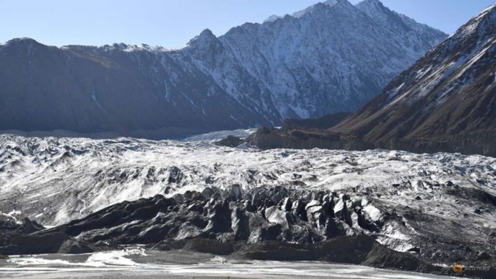 Strong earthquake hits Hindu Kush, shaking Afghanistan and Pakistan