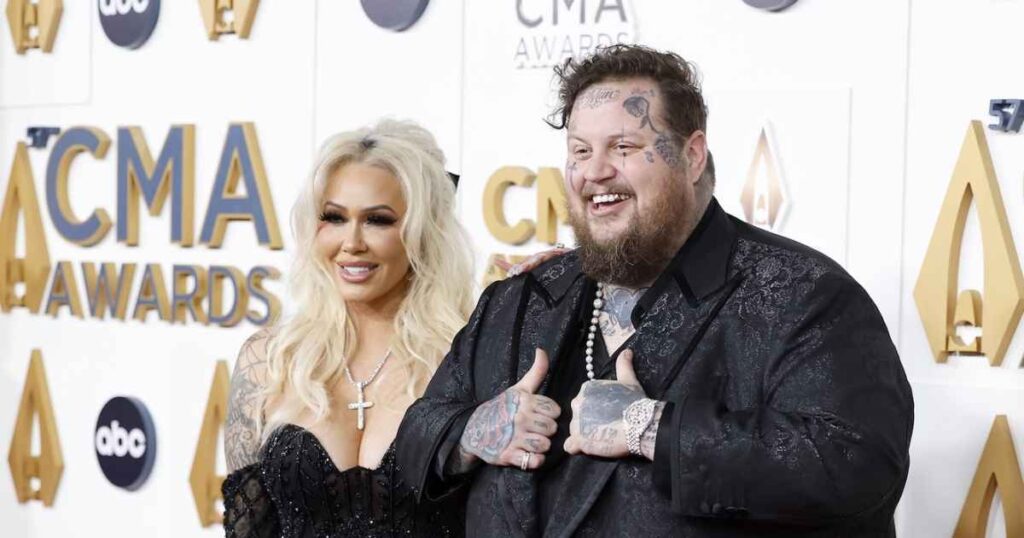 Bunnie Xo Sings About Heartbreak, Says She’s Getting Her ‘Sparkle Back’ Amid Jelly Roll Split Bunnie Xo Sings About Heartbreak, Says She’s Getting Her ‘Sparkle Back’ Amid Jelly Roll Split