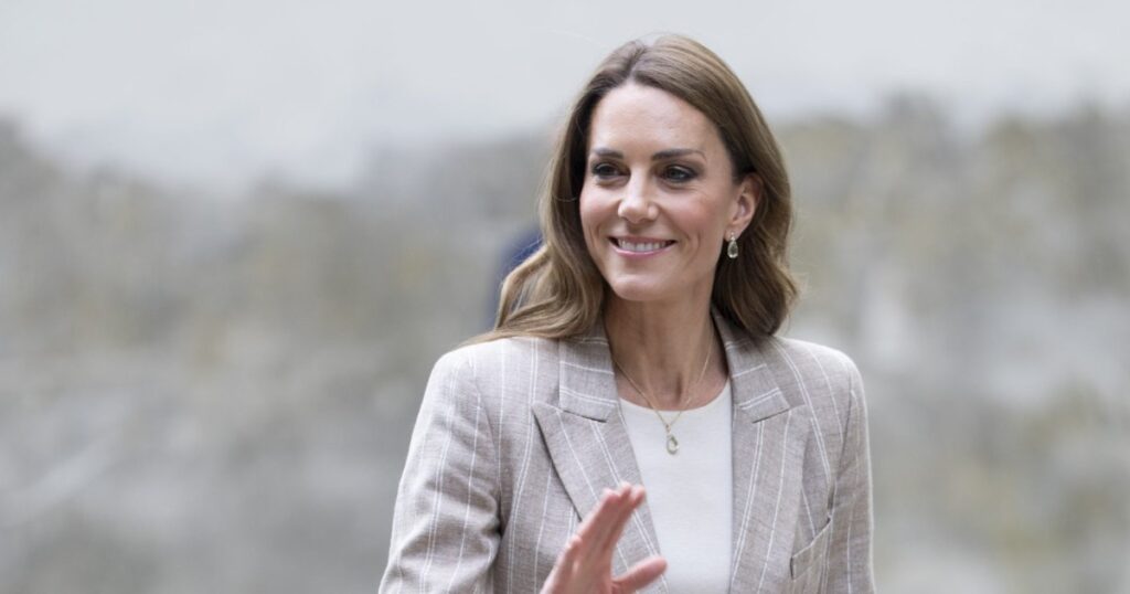 Kate Middleton’s Raffia Clutch Is the Vacation-Ready Summer Bag We’re Copying for Just 