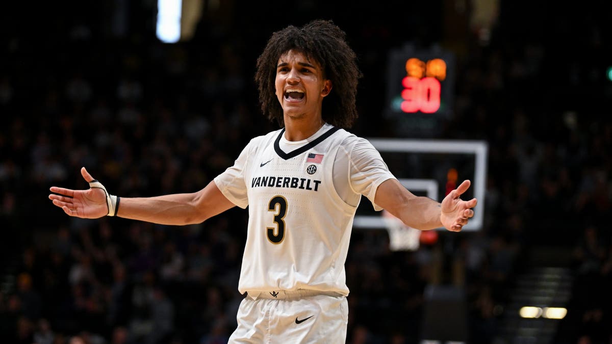 Vanderbilt guard Tyler Tanner withdrew from the NBA Draft and will return for his junior season. (Photo by Carly Mackler/Getty Images)