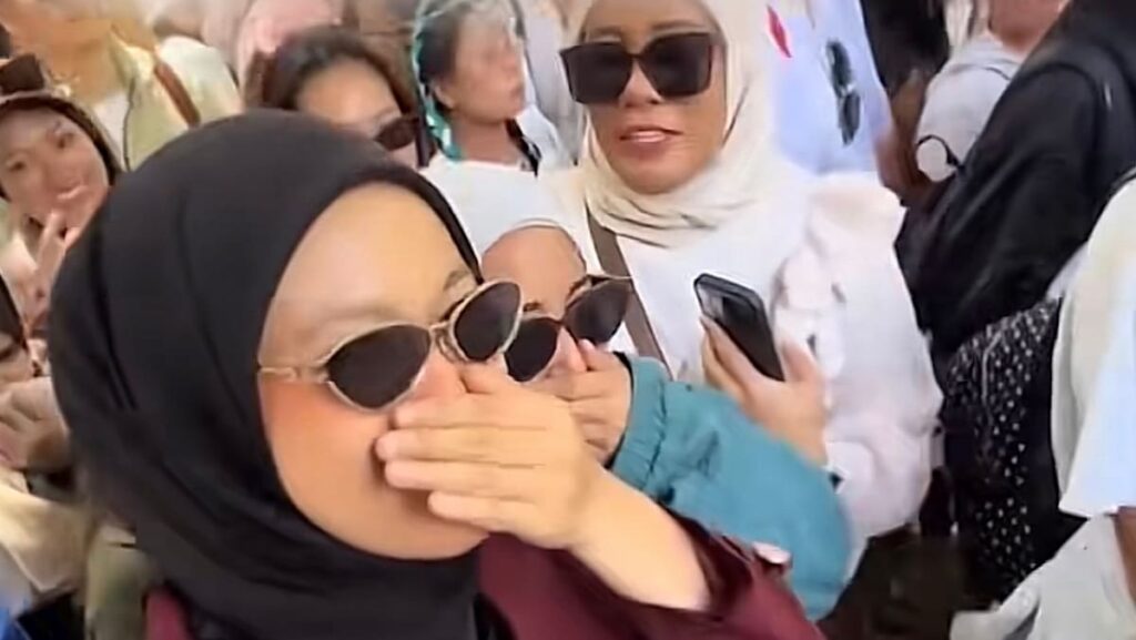 Malaysia police launch disciplinary probe on personnel involved in China viral video Malaysia police launch disciplinary probe on personnel involved in China viral video