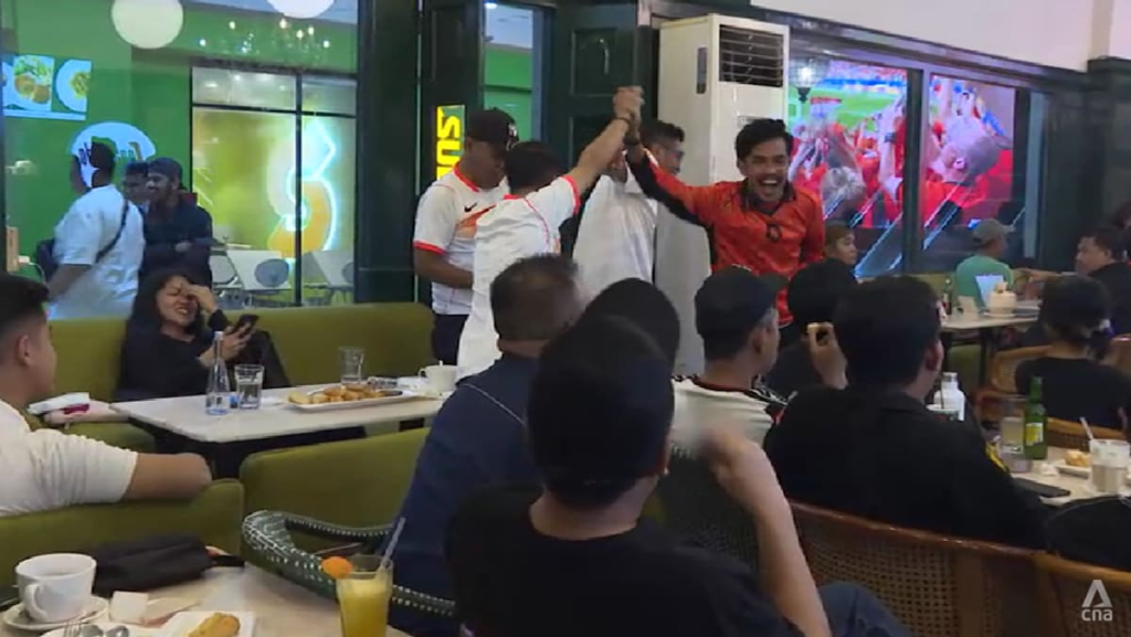 Indonesia’s ‘nobar economy’ scores as World Cup fever boosts businesses