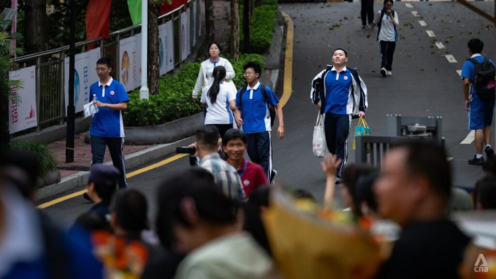 After gaokao, experts warn against overreliance on AI for university applications