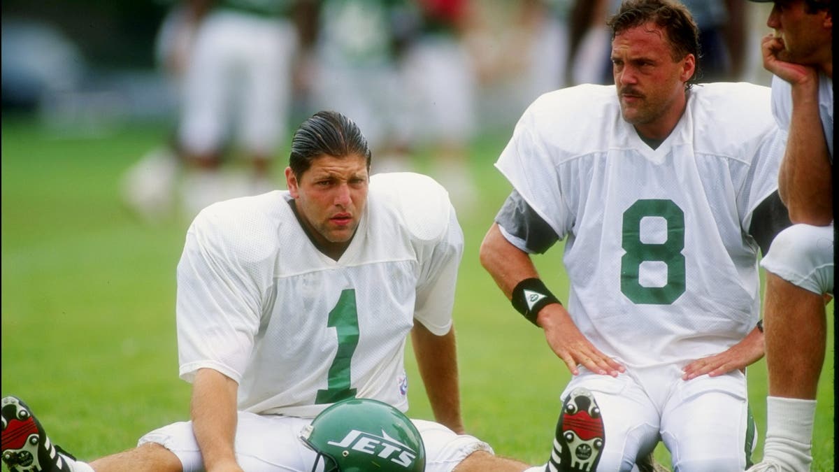 Tony Meola tried out for the New York Jets after the World Cup (Simon Bruty  /Allsport)
