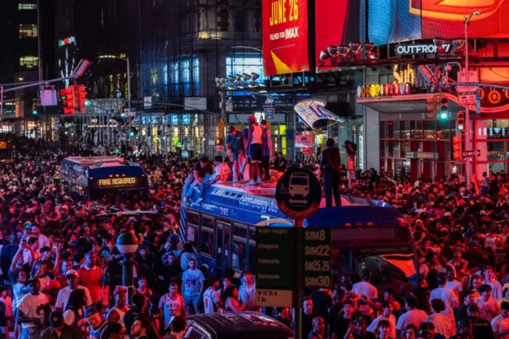 Teen shot during Knicks madness takeover in Times Square