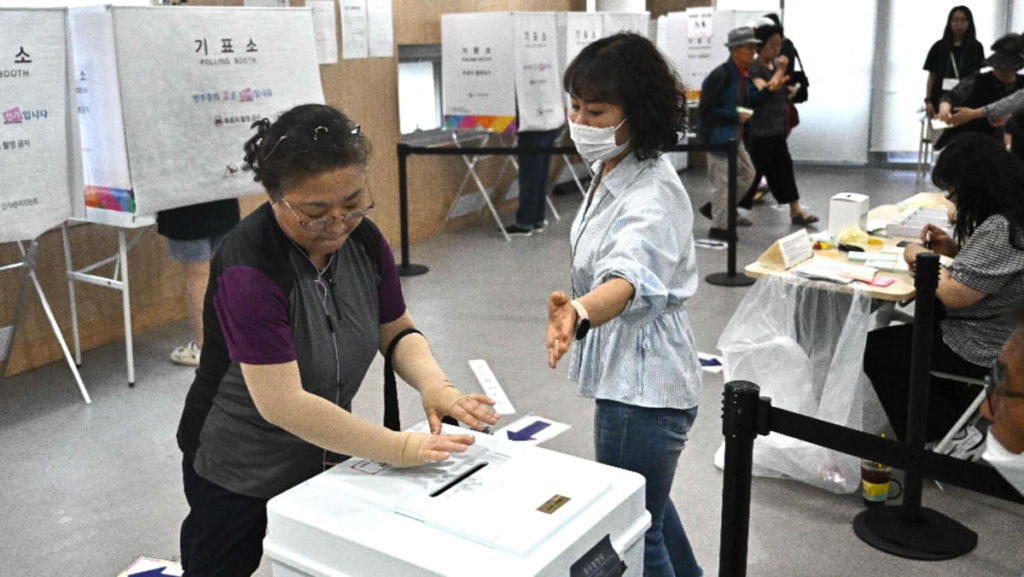 Growing foreign electorate puts voting rights in focus at South Korea’s local polls 