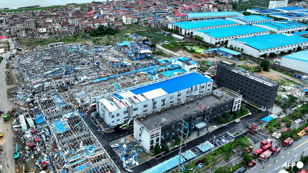 Man blown from 12th-floor apartment as survivors recount deadly Hubei tornadoes