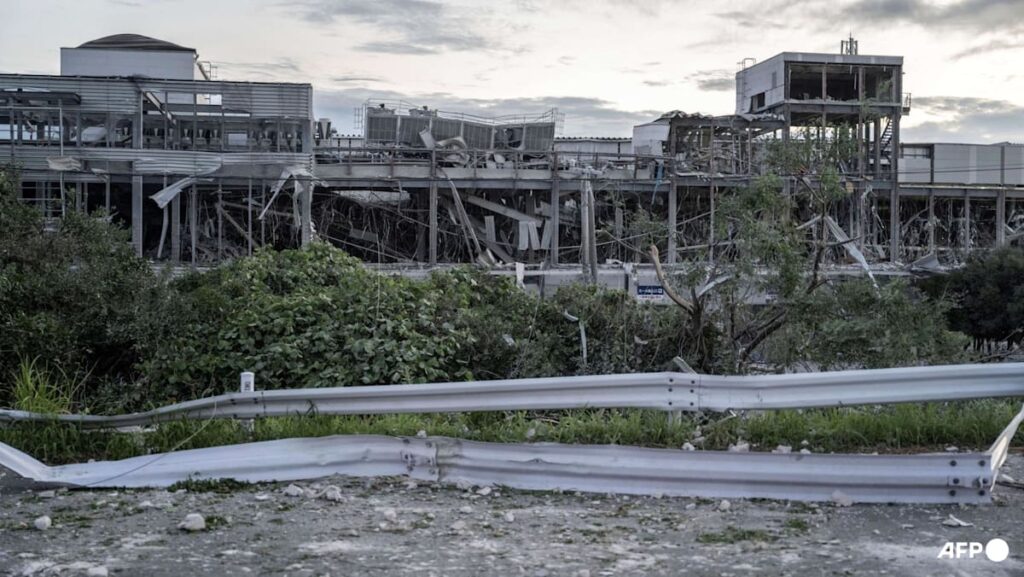 Two dead in shopping mall hit by Japan quake