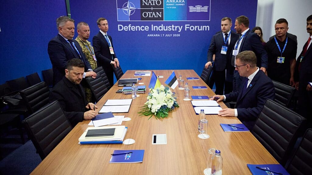 Estonia and Ukraine sign drone pact to deepen defence industry ties 