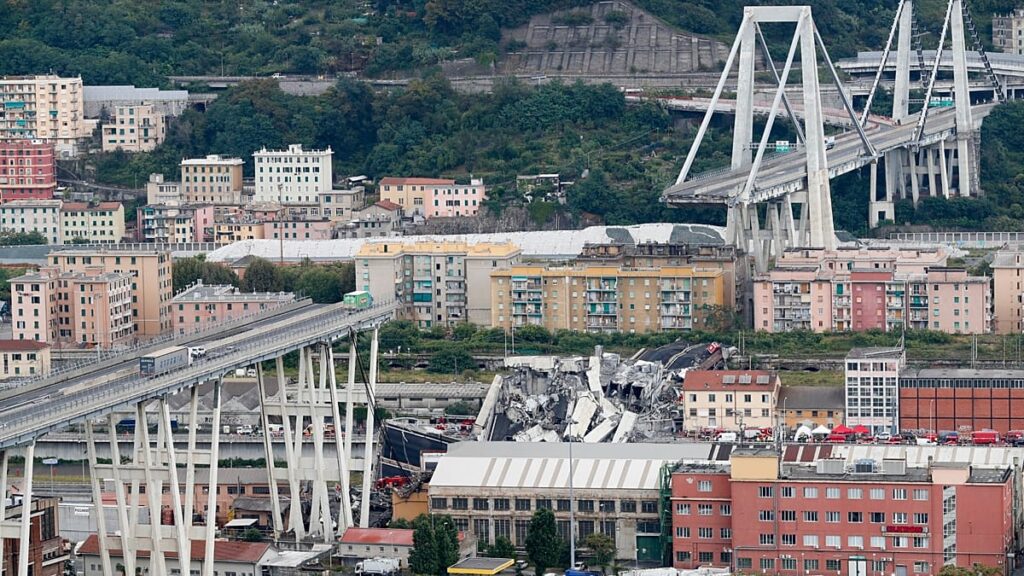 Ex-CEO among 32 convicted over deadly Genoa bridge collapse Ex-CEO among 32 convicted over deadly Genoa bridge collapse