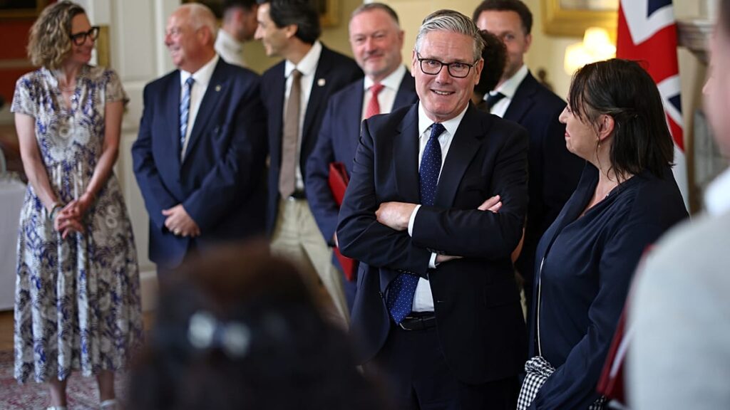 Starmer bids farewell to MPs, backs successor Burnham Starmer bids farewell to MPs, backs successor Burnham