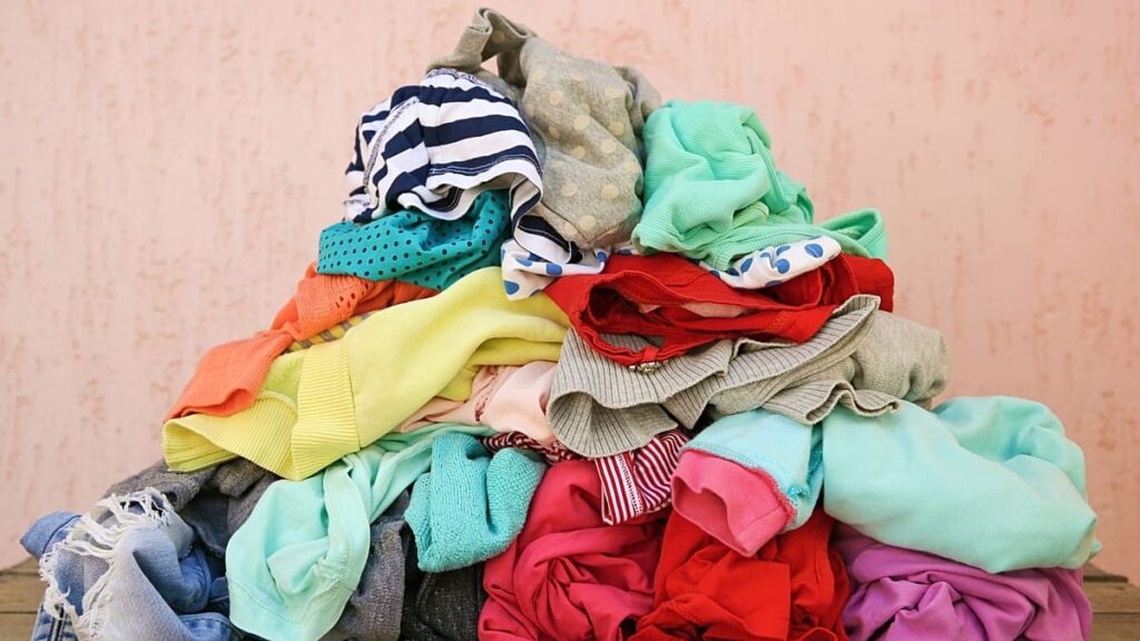 Fast fashion: 69% of our clothes contain toxic chemicals