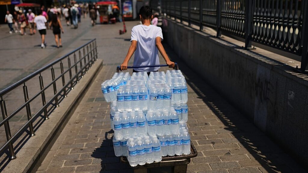 Fact check: Is the EU set to ban bottled water multipacks? Fact check: Is the EU set to ban bottled water multipacks?