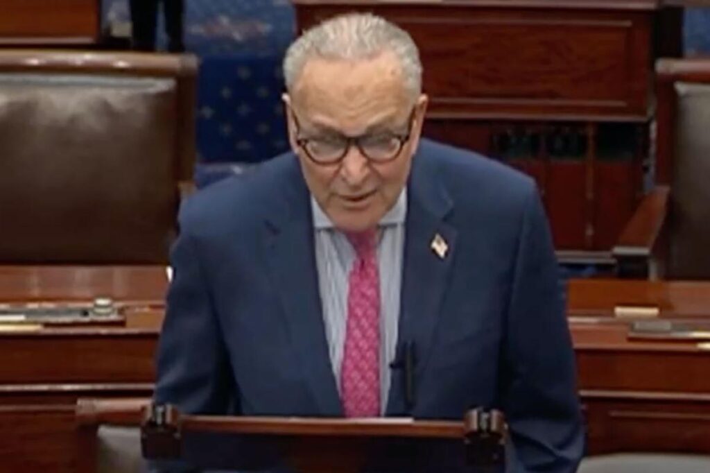 Chuck Schumer appears to let loose huge fart on Senate floor Chuck Schumer appears to let loose huge fart on Senate floor