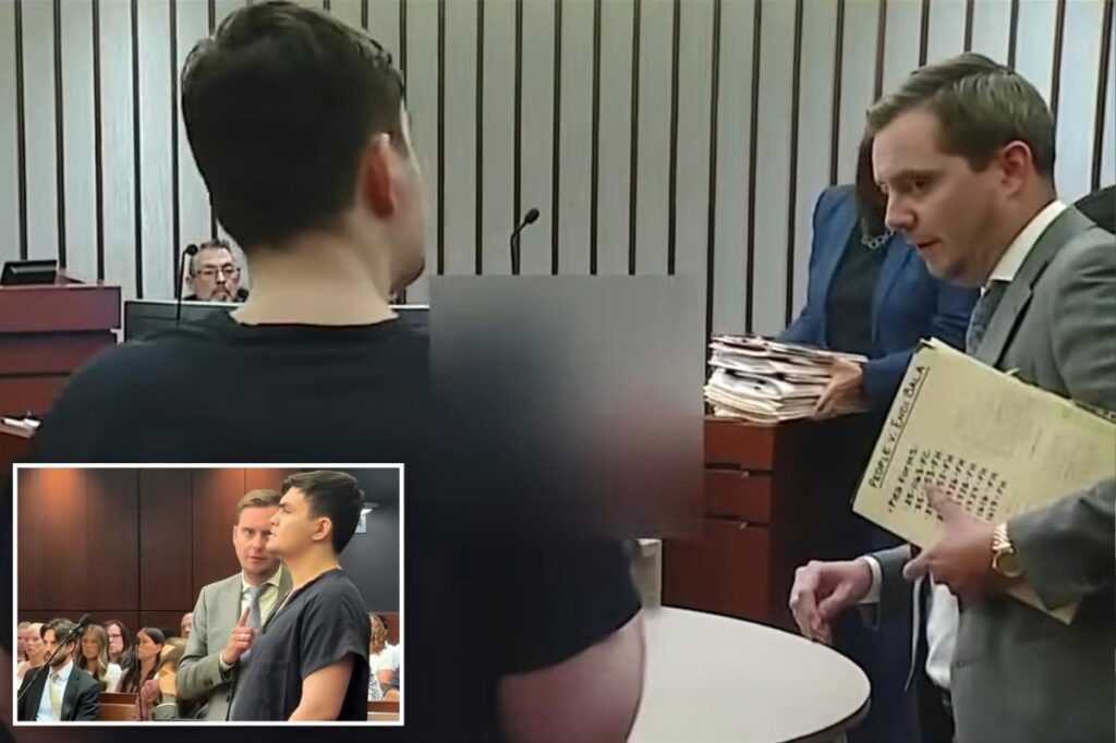 Michigan man accused of trying to 2 kidnap two girls allegedly flipped off their families in court: reports Michigan man accused of trying to 2 kidnap two girls allegedly flipped off their families in court: reports