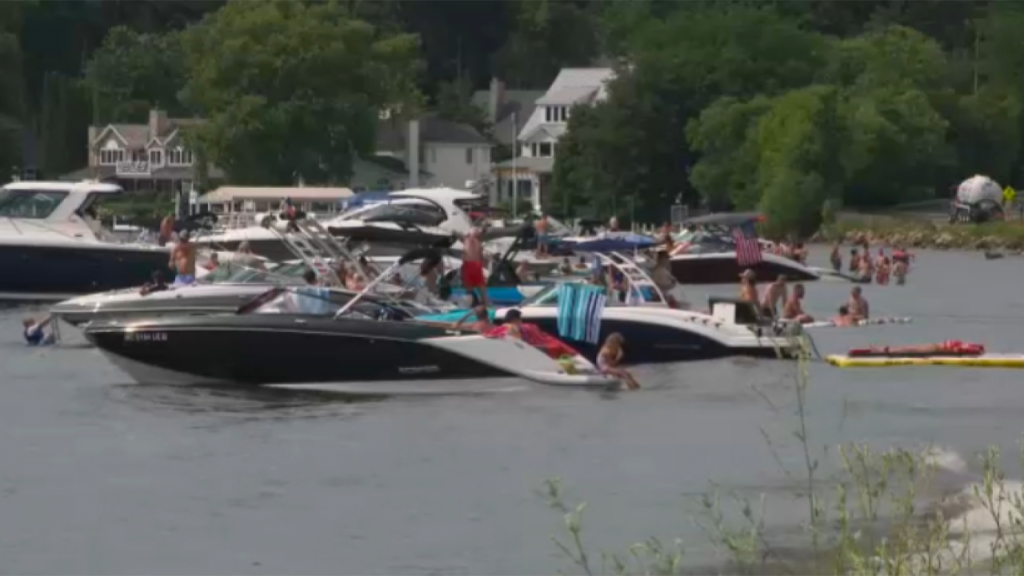 Three dead, 7 rescued in boating tragedy as severe holiday weekend storm ravages Wisconsin tourist hot spot Three dead, 7 rescued in boating tragedy as severe holiday weekend storm ravages Wisconsin tourist hot spot