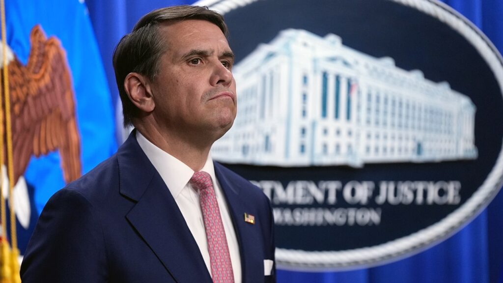 Liberal law professor breaks with Obama judge over Trump lawyer crackdown: ‘I refuse to teach’ it Liberal law professor breaks with Obama judge over Trump lawyer crackdown: ‘I refuse to teach’ it