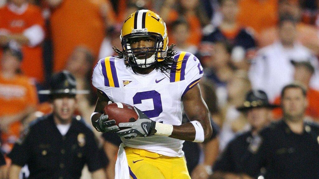 Former LSU star Demetrius Byrd arrested after allegedly pulling knife on bus: ‘Who wants to die?’ Former LSU star Demetrius Byrd arrested after allegedly pulling knife on bus: ‘Who wants to die?’